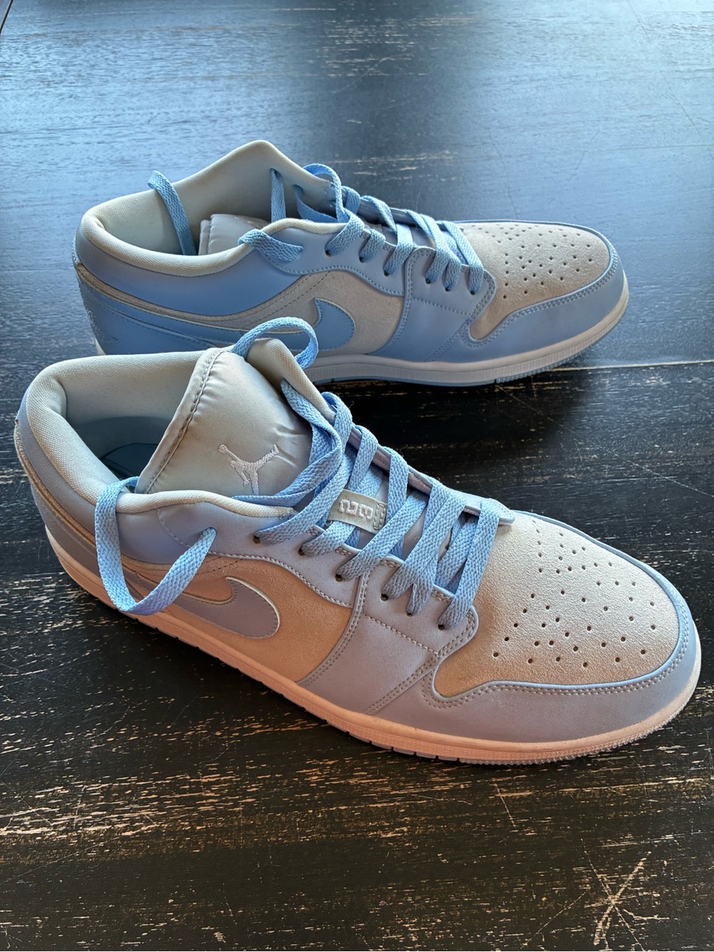 Air Jordan Low-Top Sneakers in Light Blue and Gray size US 11